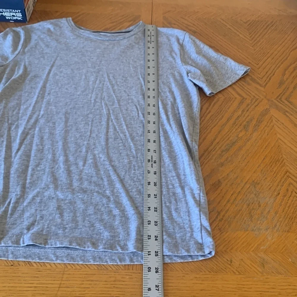 Old navy short sleeve shirt